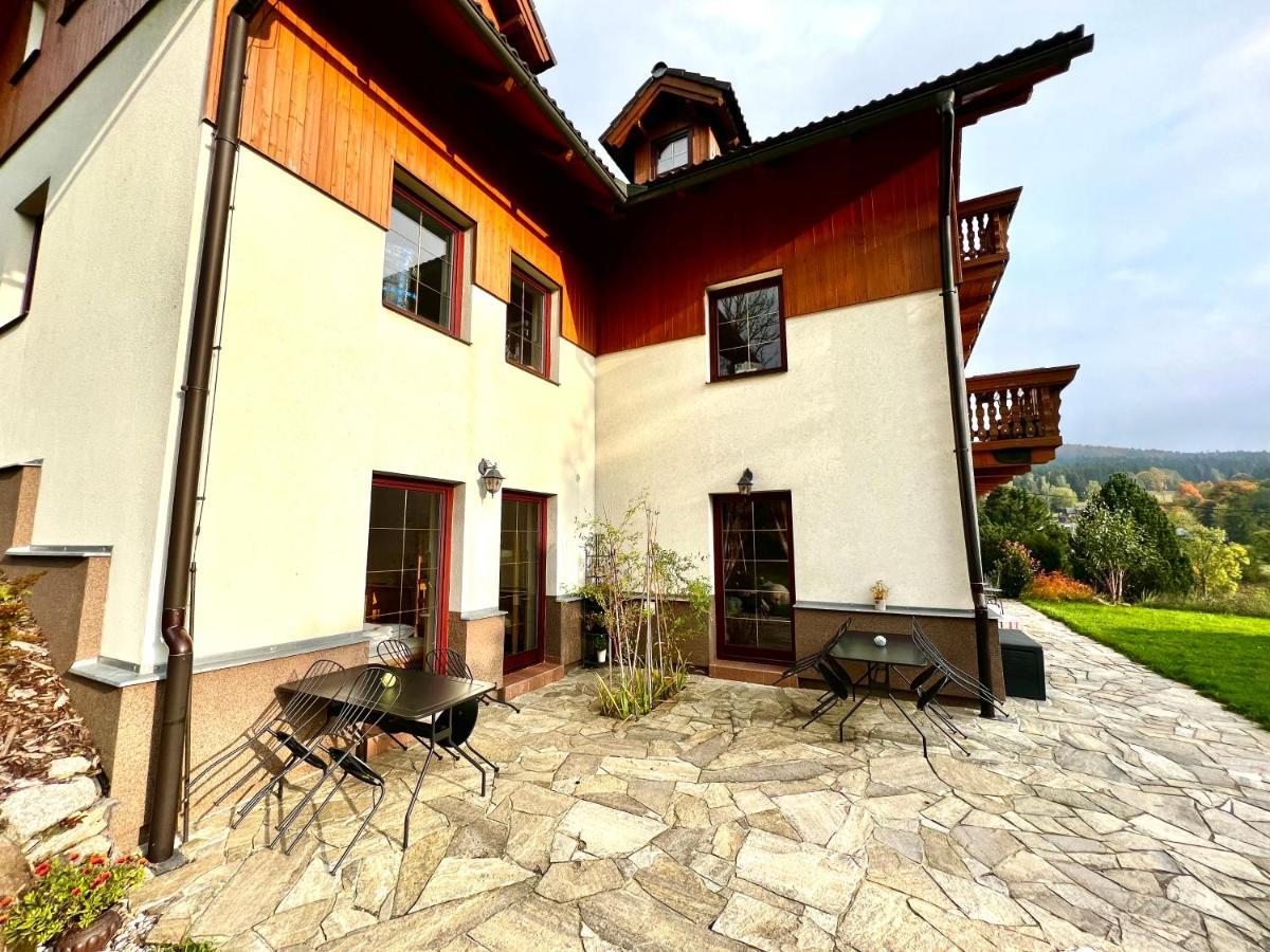 Penzion Zrzka Korenov Exterior photo