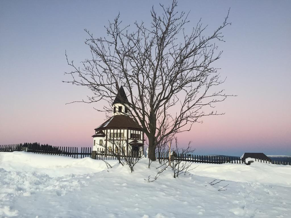 Penzion Zrzka Korenov Exterior photo
